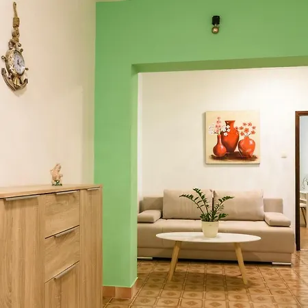 Mamut Apartmán
